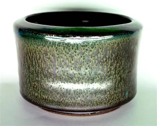 керамический горшок