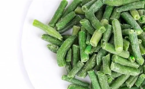 нарезанная кубиками и замороженная зеленая фасоль