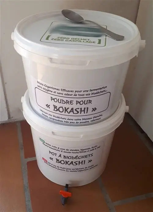 Бокаши хранят в мешках или ведрах.