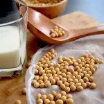 Соя - очень питательная бобовая культура.