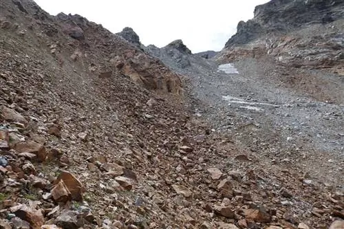 вулканы камень
