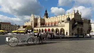 Осмелимся сказать, что это один из самых красивых городов Европы, он расположен на юге Польши и известен…