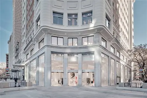 Это самый большой магазин Zara в мире