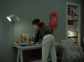 Актриса Виржини Тевене играет Камиллу. В реальной жизни он украл оранжевый спасательный жилет с самолета, который…