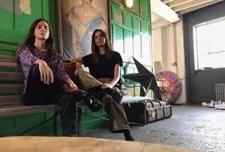Сердце и изобретательность Евы и Марты от Yarza Twins строят прочные деловые отношения и помогают своим клиентам…