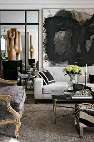 Слева взорванные зеркала и скульптура Мркеса. Золотая железная тумбочка 40-х годов от Reforma y…