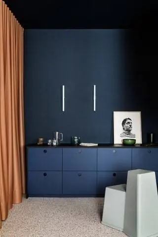 На столешнице набор подносов и салатница из керамогранита от Zara Home На столешнице набор подносов и салатница из керамогранита от Zara Home