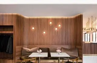 Немецкая студия Reimann Architecture подписывает Café Göbel, кафетерий в Ньюбурге на Дунае, немецкая Бавария…