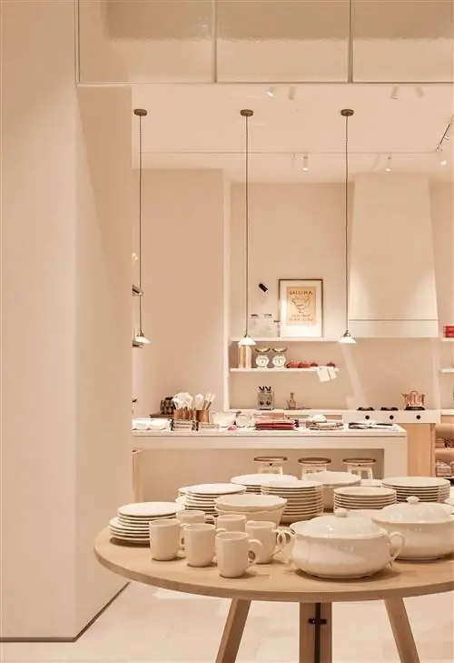 Zara Home, это новый магазин площадью 1000 м2 на площади Испании в Мадриде