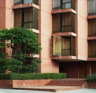 Мы говорили о них три года назад и продолжаем одно за другим повторять слова, написанные нами об этом примере…