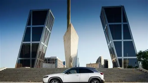 Mazda MX-30, первая электрическая Mazda к своему 100-летнему юбилею