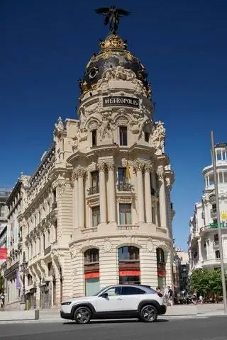 Mazda MX30 продолжает концепцию дизайна Mazda, так называемую философию Kodo, в которой «меньше значит больше» и что…