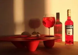 Финальную кульминацию обеспечивает рецепт льда CampariTonic 50 cl. Кампари 20 кл. тоника и ломтик лайма все…
