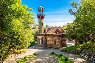 Еще одна из тех конструкций, которые есть у нас на сетчатке, и это настоящее чудо архитектуры в этом…