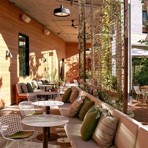 Внешняя территория ресторана