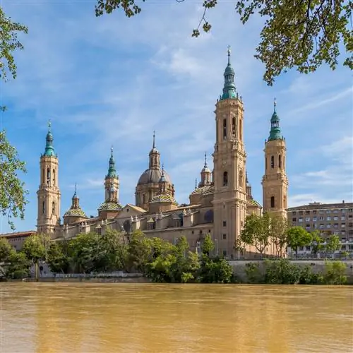 Базилика Богоматери Столпа в Сарагосе