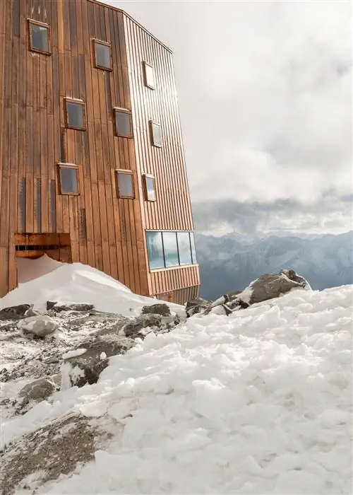 СКРЫТЫЕ СОКРОВИЩА Schwarzensteinhütte медный монолит в Альпах СКРЫТЫЕ СОКРОВИЩА Schwarzensteinhütte медный монолит в Альпах