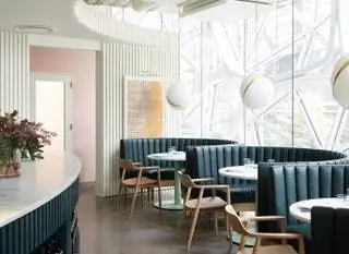 Этот ресторан, расположенный в Сиэтле, был задуман Heliotrope Architects и Price Erickson