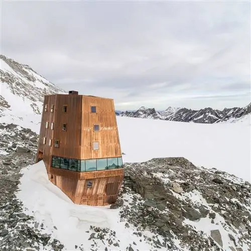 СКРЫТЫЕ СОКРОВИЩА Schwarzensteinhütte медный монолит в Альпах СКРЫТЫЕ СОКРОВИЩА Schwarzensteinhütte медный монолит в Альпах