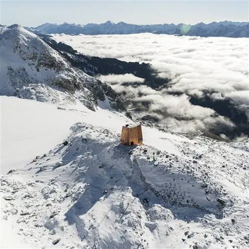 СКРЫТЫЕ СОКРОВИЩА Schwarzensteinhütte медный монолит в Альпах СКРЫТЫЕ СОКРОВИЩА Schwarzensteinhütte медный монолит в Альпах