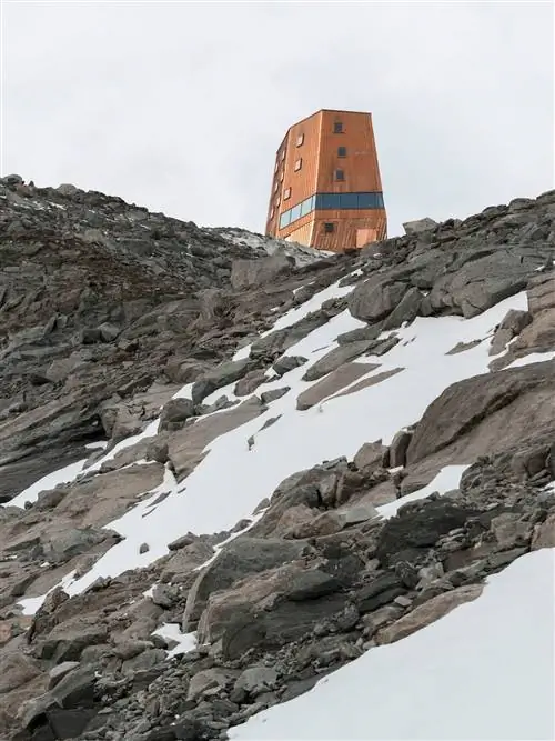 СКРЫТЫЕ СОКРОВИЩА Schwarzensteinhütte медный монолит в Альпах СКРЫТЫЕ СОКРОВИЩА Schwarzensteinhütte медный монолит в Альпах