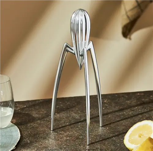 7 бессмертных дизайнов Vitra Cassina или Alessi, которые действительно стоит купить в Черную пятницу или Киберпонедельник