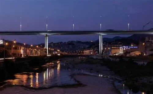 Открыт Генуэзский мост, подарок РЕНЦО ПЬЯНО своему городу