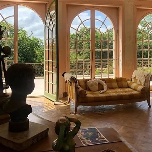 Теперь вы можете спать на VILLA MAGNAN, секретном месте в Биаррице Теперь вы можете спать на VILLA MAGNAN, секретном месте в Биаррице