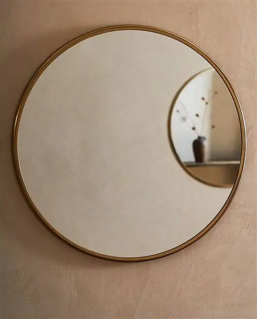 Zara Home предлагает зеркала для спальни, которые вы не захотите пропустить этой весной