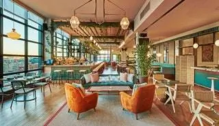 Каждое помещение в The Hoxton Chicago создавало ощущение гостеприимства в изысканной атмосфере