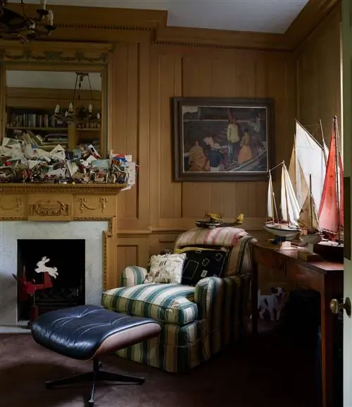 Кресло с подставкой для ног