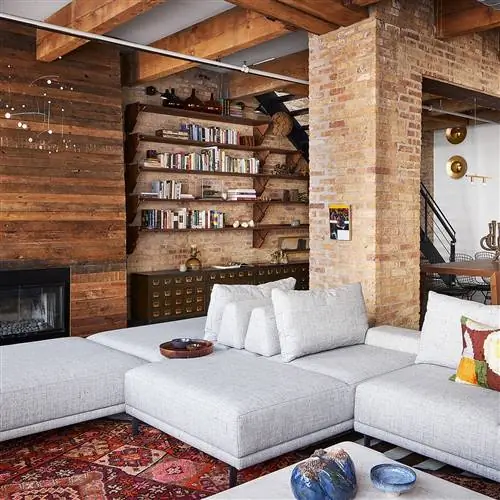 LOFT в Чикаго, где INDUSTRIAL командует, но не доминирует
