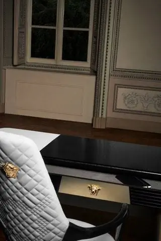Здесь проявляется сильная эстетическая точка зрения Versace Home Здесь проявляется сильная эстетическая точка зрения Versace Home