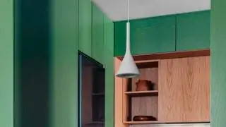 В этой квартире самая красивая изумрудно-зеленая кухня во всем Риме