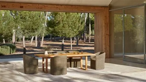 Марио Руис заново изобретает вчера и сегодня садовую мебель со своей первой коллекцией для POINT