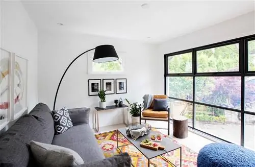 Эта столетняя квартира в Канаде обновлена свежим и СОВРЕМЕННЫМ воздухом