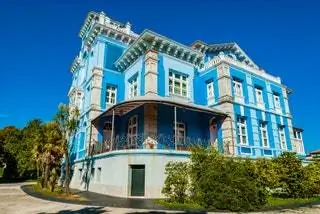 Он считается «самым эффектным индийским особняком из существующих во всей восточной части Астурии» в…