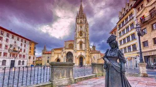 ASTURIAS через ее самые важные здания