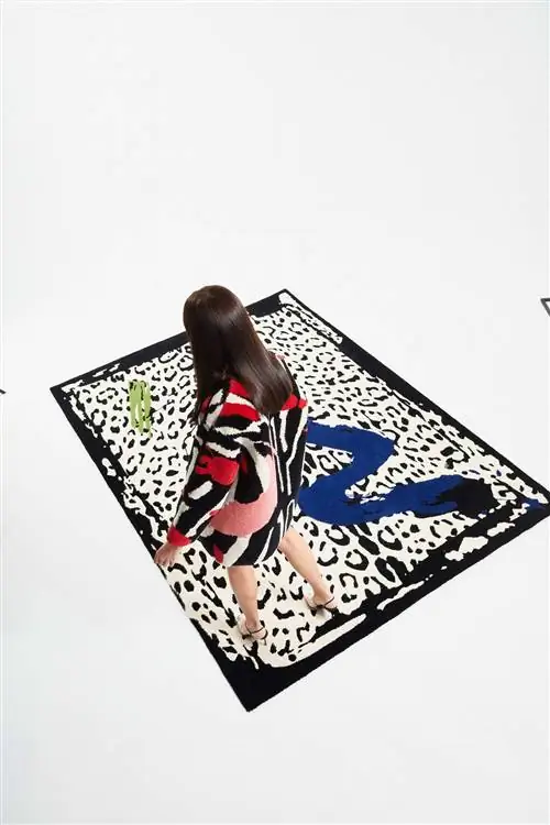Два очень изысканных дизайнерских ковра, подписанных Хуаном Видалем для Woop Rugs Два очень изысканных дизайнерских ковра, подписанных Хуаном Видалем для Woop Rugs