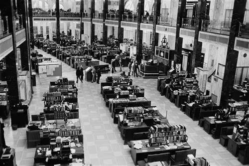 Вид сверху на один из офисов штаб-квартиры Lloyd's в Лондоне, январь 1976 г