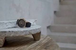 Благодаря чистым формам и благородным материалам новый Code 11.59 от Audemars Piguet идеально вписывается в такое пространство, как…