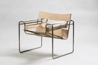Знаменитый Club Chair B3 1927 Марселя Брейера в то время представлял собой эксперимент, который служил примером поиска…