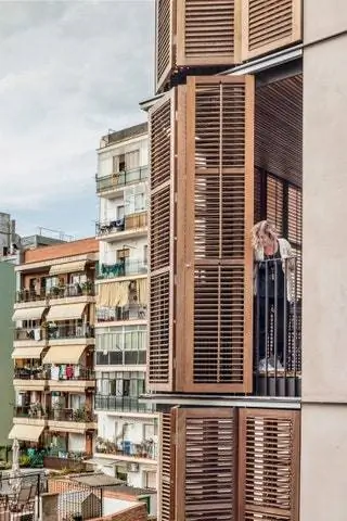 В здании также произведена переинтерпретация традиционных материалов и систем всей жизни промышленной зоны…