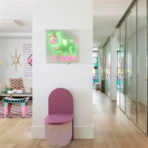 комната с зеркалами