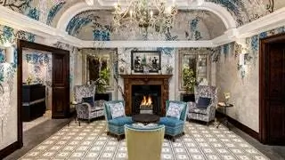 Это Brown's London, любимый отель Мии Фэрроу, Уинстона Черчилля и Агаты Кристи