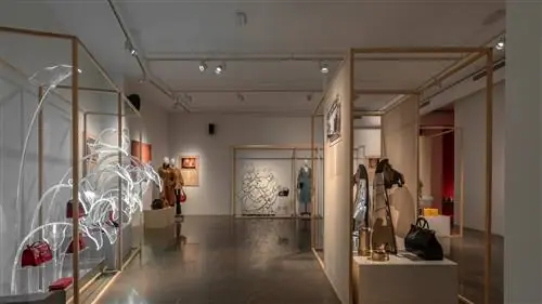 МЫ ВХОДИЛИ на завод LOEWE