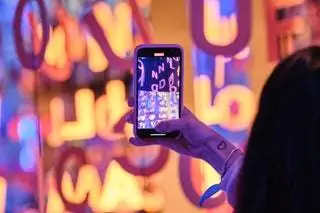 Искусство - еще одна сильная сторона эксклюзивного мероприятия IQOS ILUMA благодаря таким выставкам, как выставка Ребеки Хамличи. В…