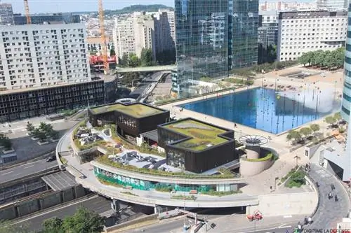 Новый комплекс LA DÉFENSE сделан из БАМБУКА и САДОВ