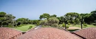 «La Ricarda» на самом деле «Casa Gomis» состоит из модулей, соединенных друг с другом и построенных на основе столбов…