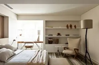 Мастер-люкс с предметами от Casas и бразильских авторов